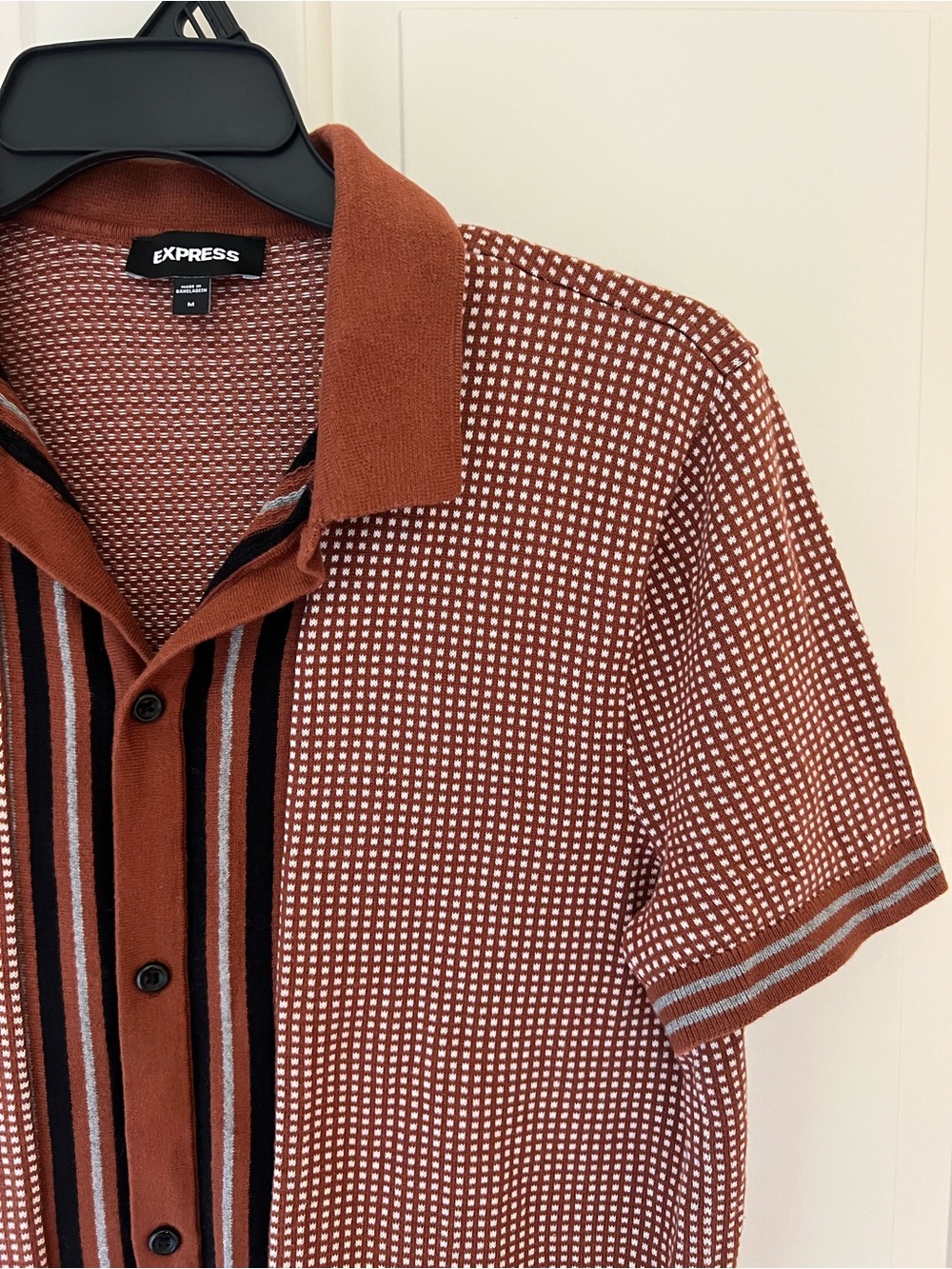 Express Men’s Rust Brown Short-Sleeve Button-Up Polo Shirt Size Medium